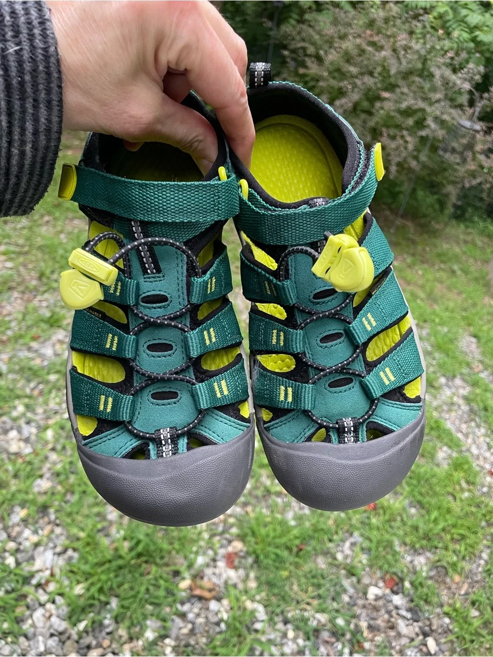 Keen Newport H2 Sandals Size 4 Big Kids